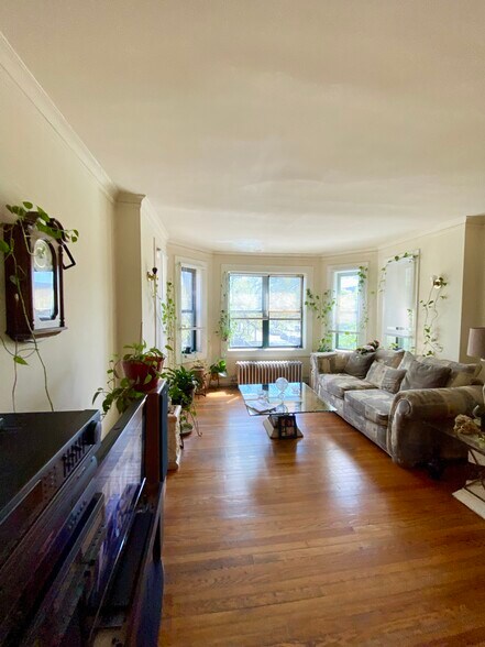 8156 S Laflin St, Chicago, IL à vendre - Photo du bâtiment - Image 3 de 8