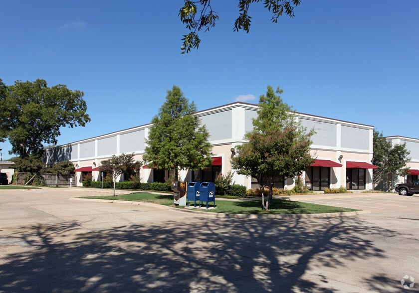 901 N McDonald St, McKinney, TX for lease - Building Photo - Image 1 of 7