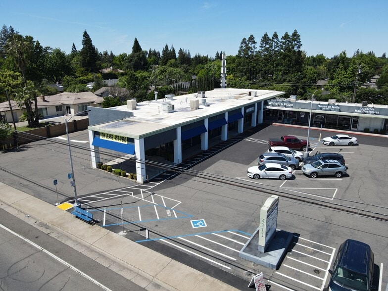 4211-4239 Arden Way, Sacramento, CA à louer - Photo du bâtiment - Image 2 de 11