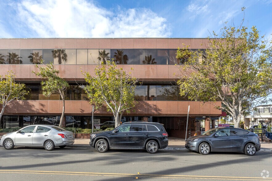 875 Prospect St, La Jolla, CA à louer - Photo du bâtiment - Image 2 de 7