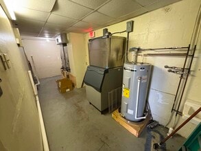 2534 N Spring Garden Ave, Deland, FL for lease Interior Photo- Image 2 of 11