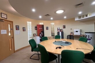 Bishops Court Ln, Exeter for lease Interior Photo- Image 2 of 2