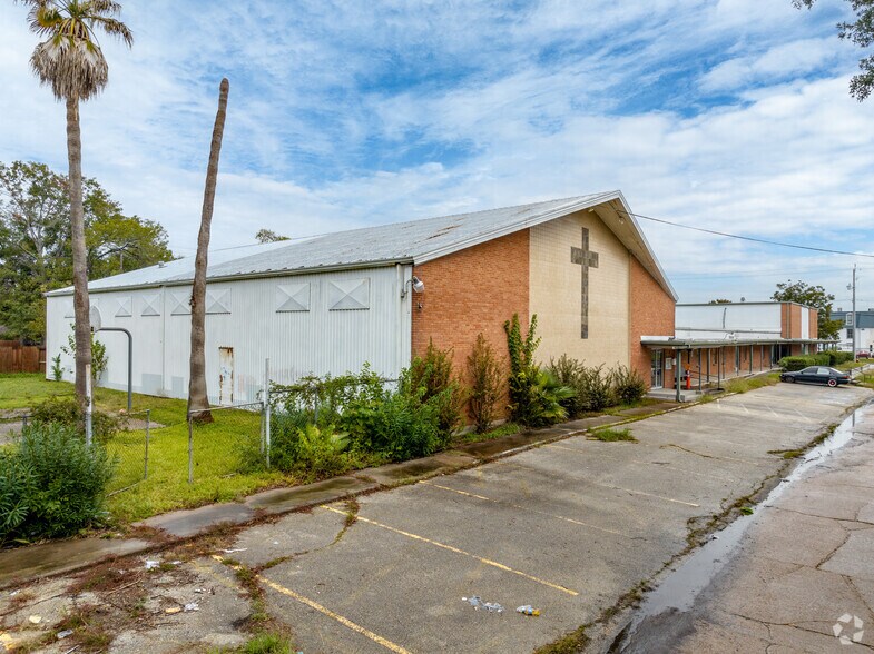 900 Natchez Ave, Pasadena, TX for sale - Primary Photo - Image 1 of 27
