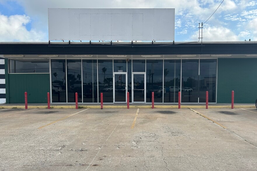4346 S Staples St, Corpus Christi, TX for lease - Building Photo - Image 1 of 7