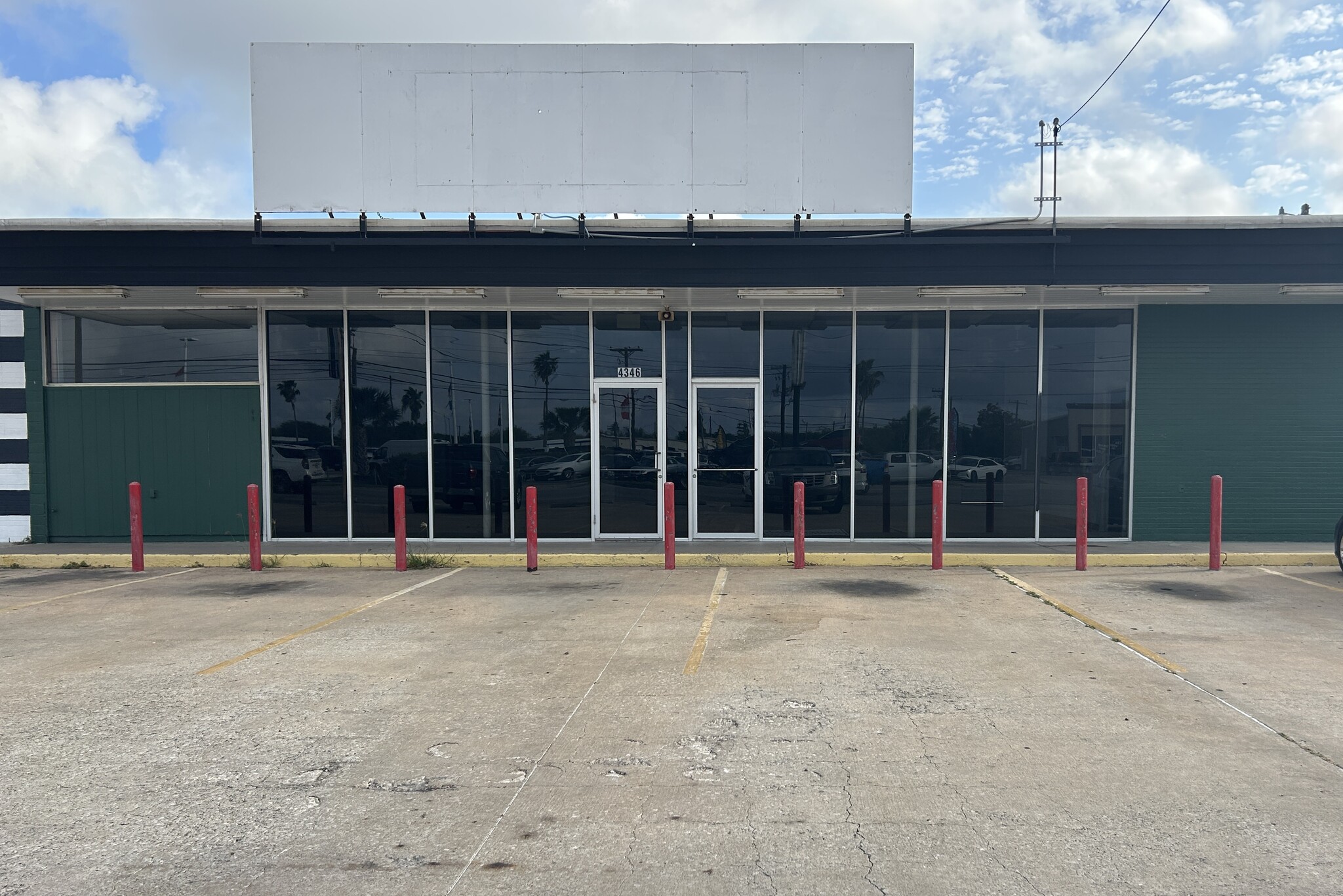 4346 S Staples St, Corpus Christi, TX for lease Building Photo- Image 1 of 8