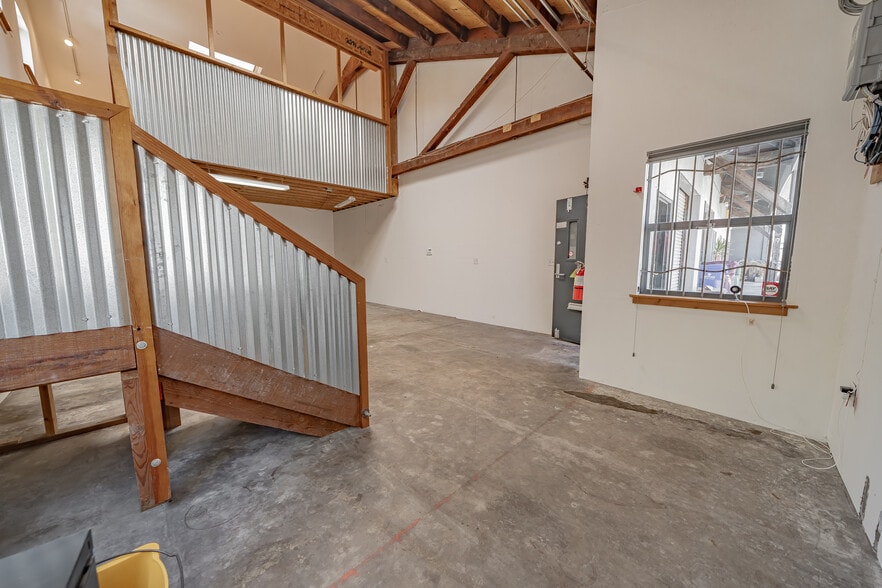 2894 Ettie St, Oakland, CA for lease - Interior Photo - Image 3 of 20