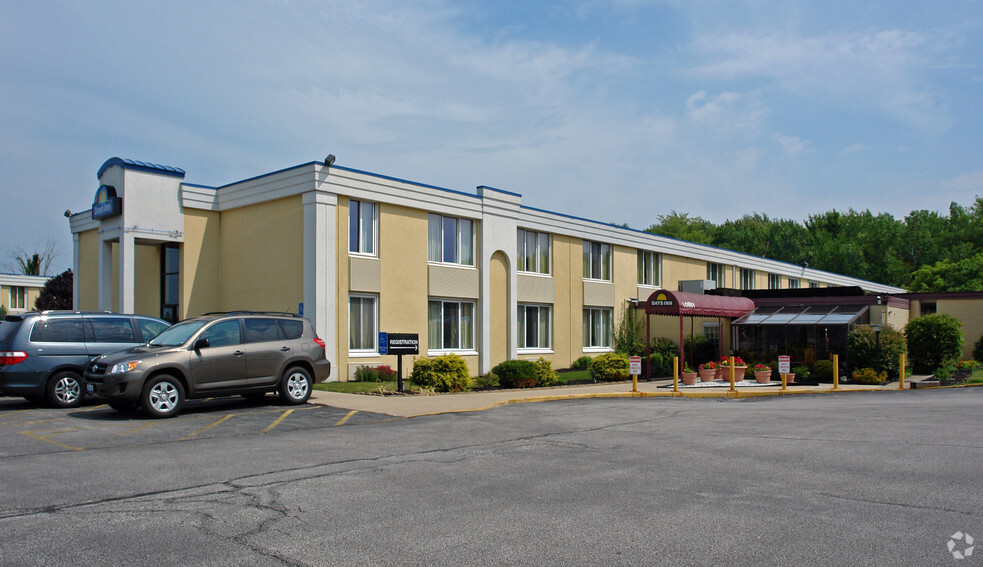 4145 State Route 306, Willoughby, OH à vendre - Photo principale - Image 1 de 1