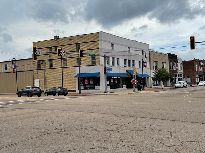 128 E Main St, Collinsville, IL for sale - Building Photo - Image 1 of 1