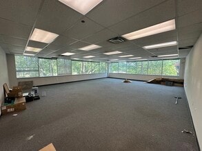 741 Miller Dr SE, Leesburg, VA for lease Interior Photo- Image 2 of 2