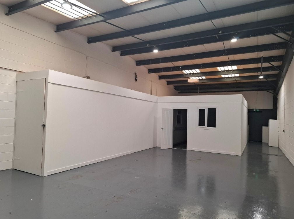 Woodbine St, Rochdale for lease Interior Photo- Image 1 of 2