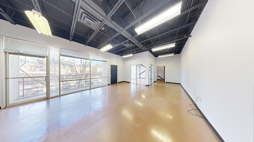 3463 Magic Dr, San Antonio, TX à louer - Numérisation 3D de Matterport - Image 2 de 21