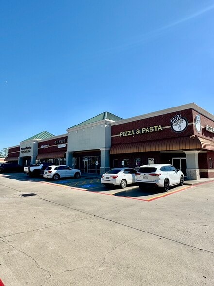630-650 FM 517 Rd W, Dickinson, TX for lease - Primary Photo - Image 1 of 11