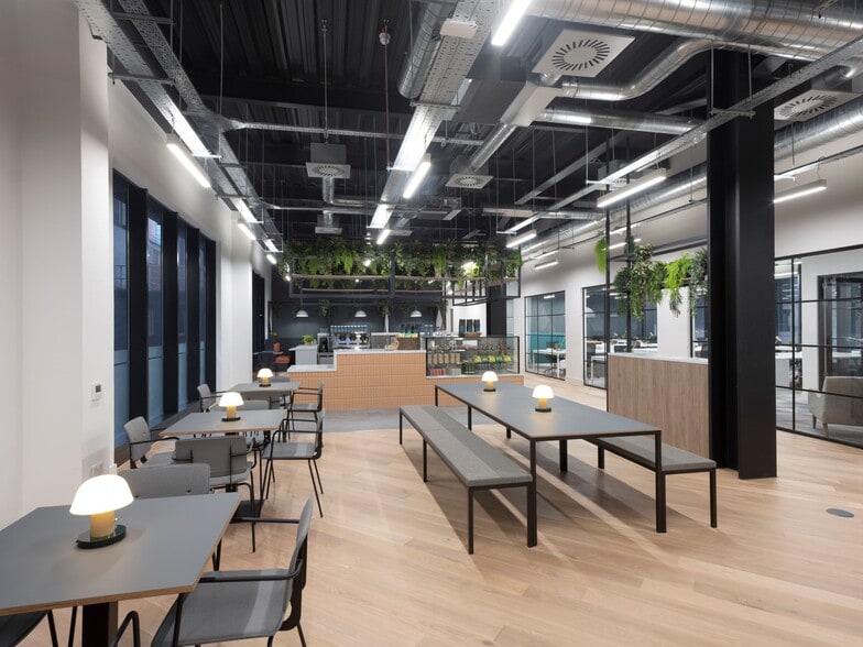 215 Bothwell St, Glasgow à louer - Photo du bâtiment - Image 3 de 14