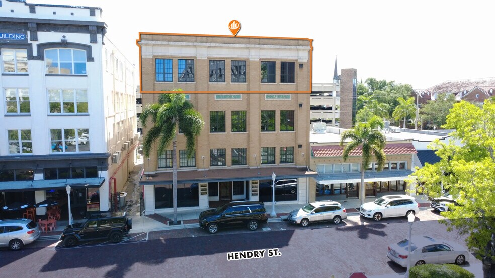 1625 Hendry St, Fort Myers, FL à louer - Photo du bâtiment - Image 2 de 5