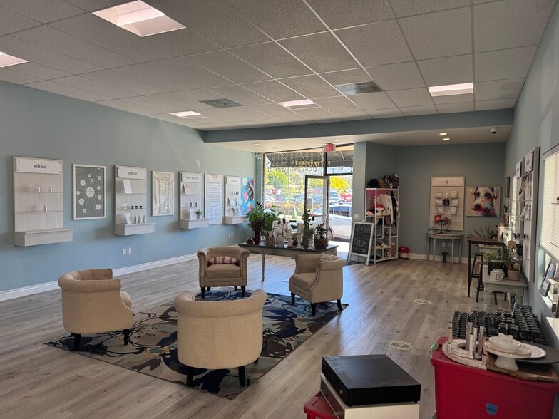 10 C Calle Laureles St, Santa Barbara, CA for lease - Building Photo - Image 2 of 2