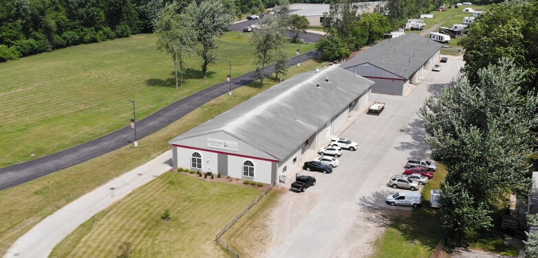 Industrial & Flex Investment Portfolio portefeuille de 5 propriétés à vendre sur LoopNet.ca - Photo principale - Image 3 de 5