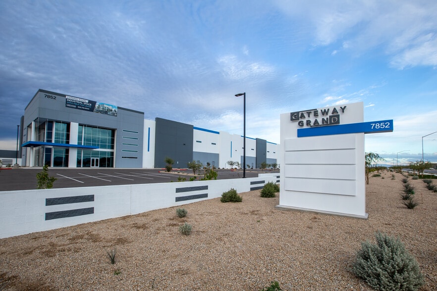 NEC Sossaman Rd & Pecos Rd, Mesa, AZ à louer - Photo du bâtiment - Image 2 de 23