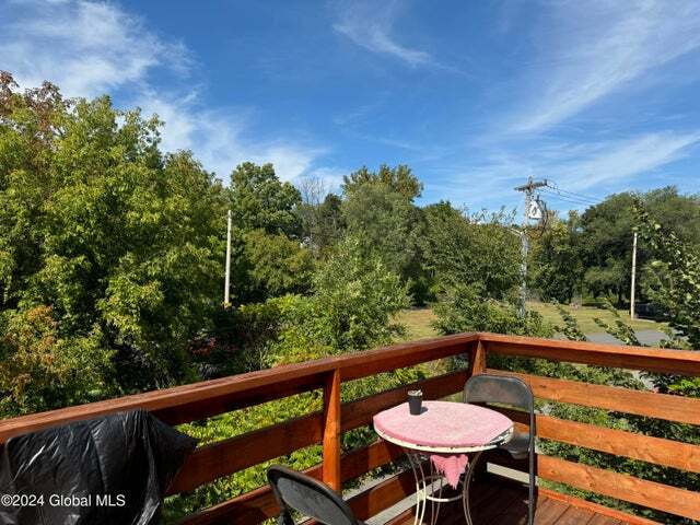 85 Montcalm St, Ticonderoga, NY à vendre - Photo du bâtiment - Image 2 de 21