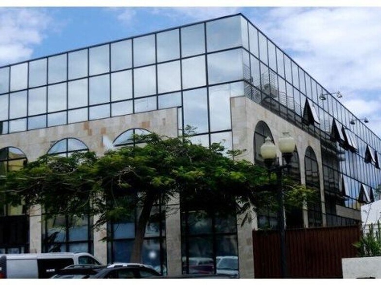 Calle Doctor José Guerra Navarro, 6, Las Palmas de Gran Canaria, Las Palmas à vendre - Photo du bâtiment - Image 2 de 56