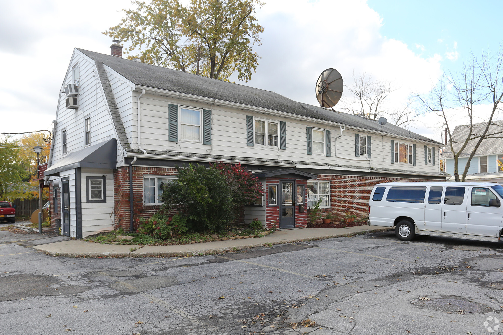 4135 Seneca St, West Seneca, NY à vendre Photo principale- Image 1 de 1