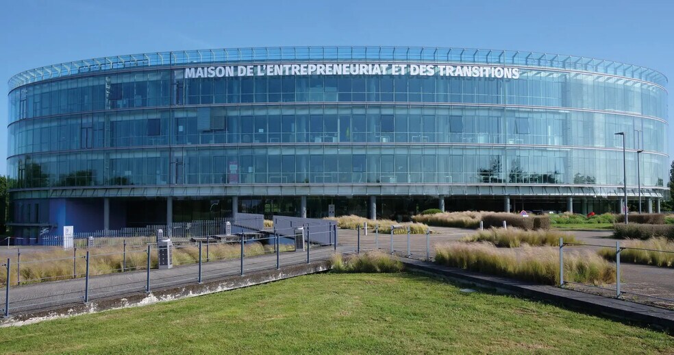 1 Rue Françoise Sagan, Saint-Herblain à louer - Photo du bâtiment - Image 1 de 11