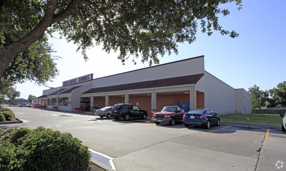 402 Edgebrook Dr, Houston, TX for sale - Building Photo - Image 2 of 2