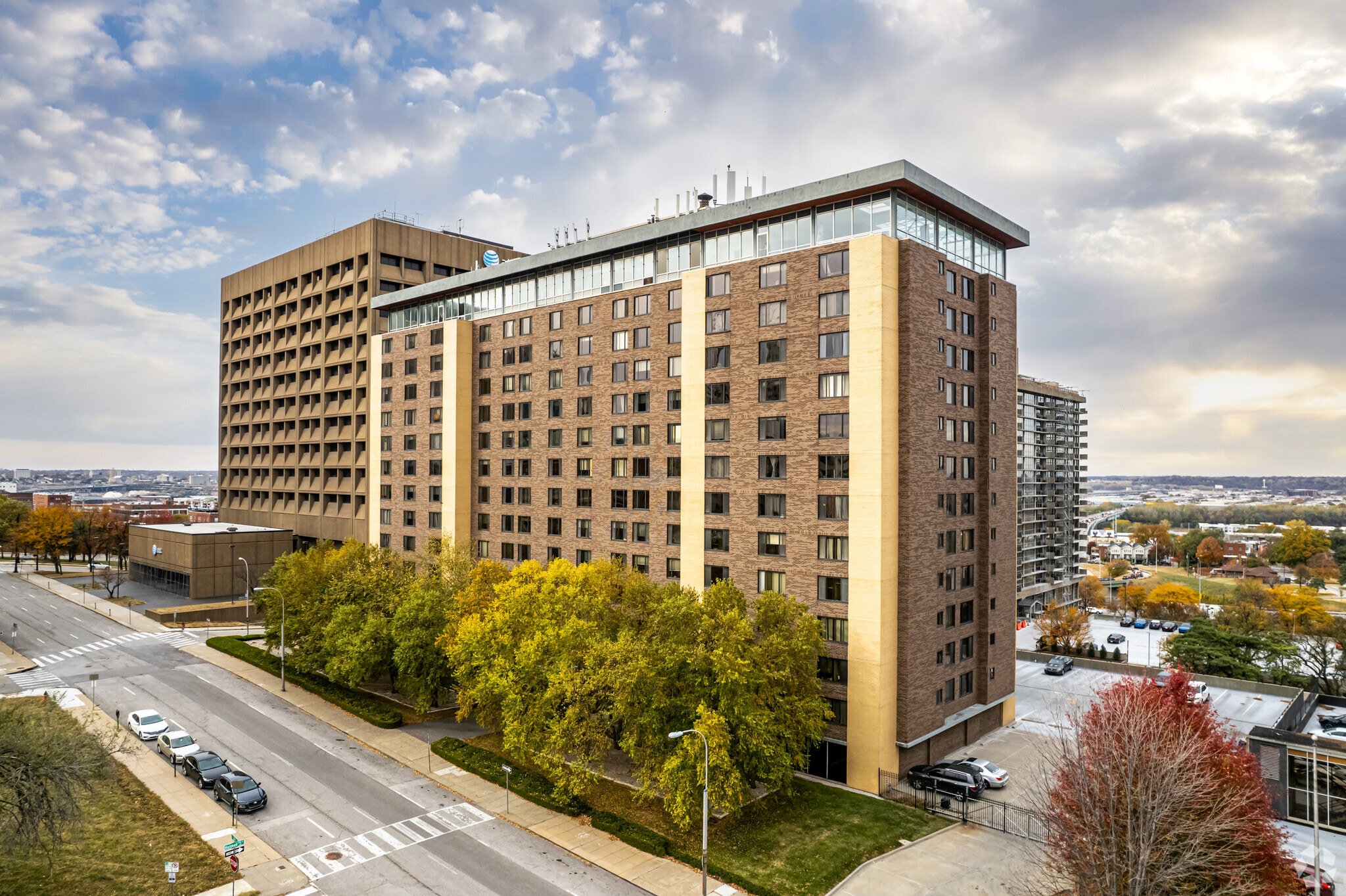 600 E 8th St, Kansas City, MO for sale Primary Photo- Image 1 of 27