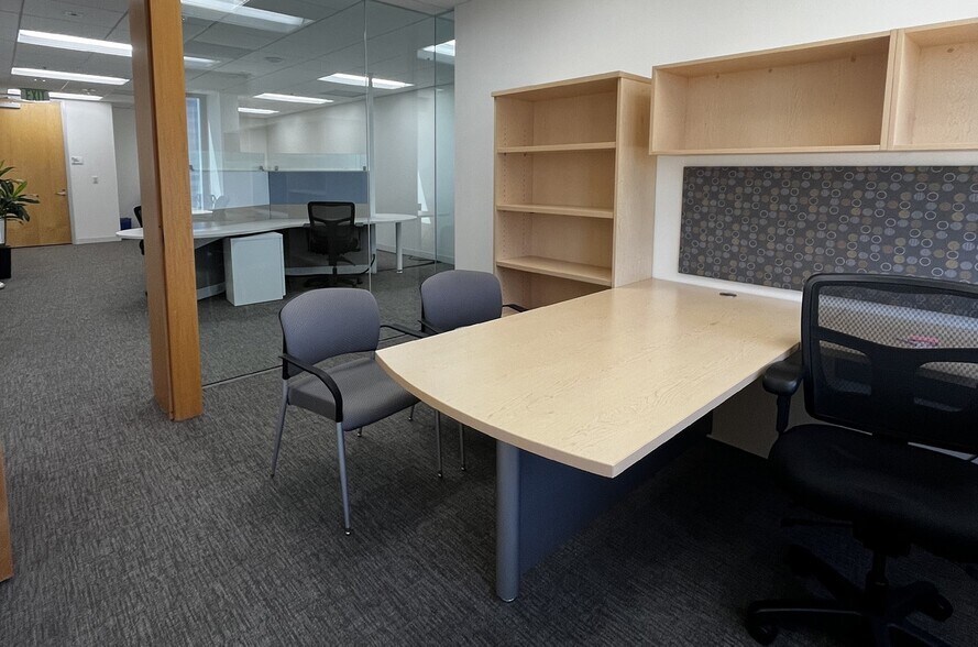 2000 Powell St, Emeryville, CA à louer - Photo intérieure - Image 3 de 26