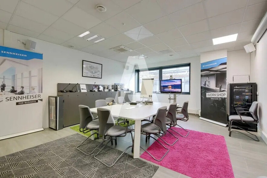 Flex in Ivry-sur-Seine for lease - Interior Photo - Image 2 of 5