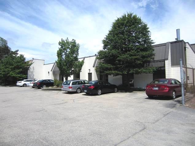 1 Weingeroff Blvd, Cranston, RI for lease Primary Photo- Image 1 of 7
