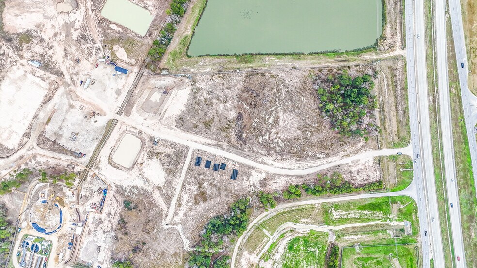 00 Riley Fuzzel, Spring, TX à vendre - Photo du bâtiment - Image 2 de 10