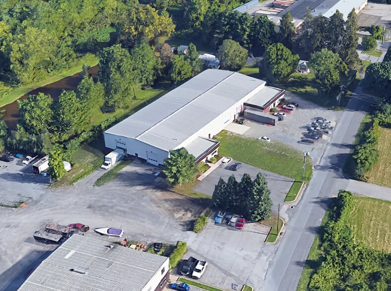 271 Upper North Rd, Highland, NY à vendre - Photo du bâtiment - Image 2 de 11