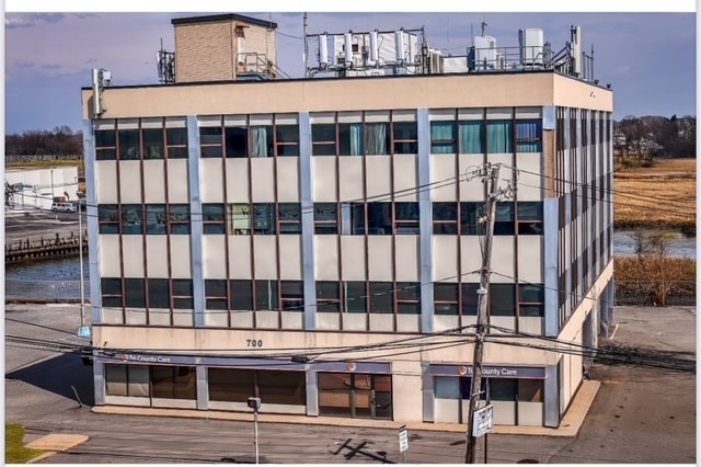 700 Rockaway Tpke, Lawrence, NY for lease Building Photo- Image 1 of 13