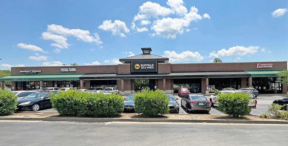 1080 S Broadway, Lexington, KY à louer - Photo du bâtiment - Image 3 de 6