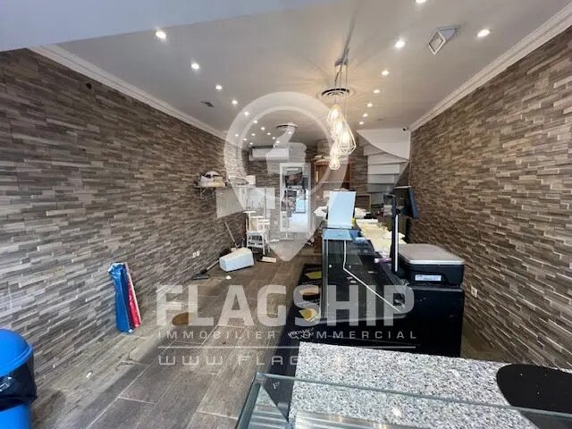 Commerce de détail dans SAINT-HILAIRE à louer - Photo du bâtiment - Image 2 de 8