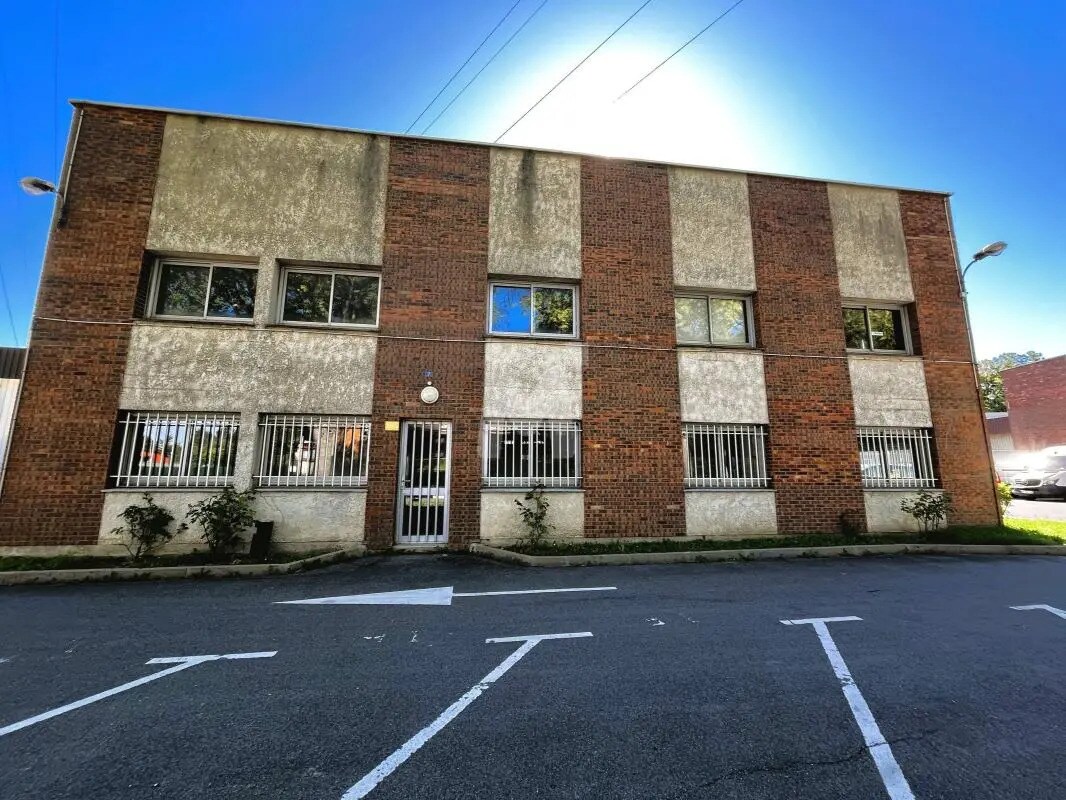 Bureau dans Lisses à louer Photo du bâtiment- Image 1 de 11