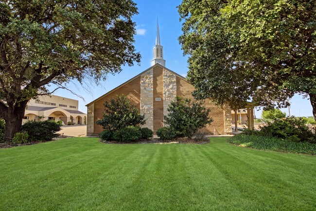 Plus de détails pour 2111 Skyline Dr, Mesquite, TX - Spécialité à vendre