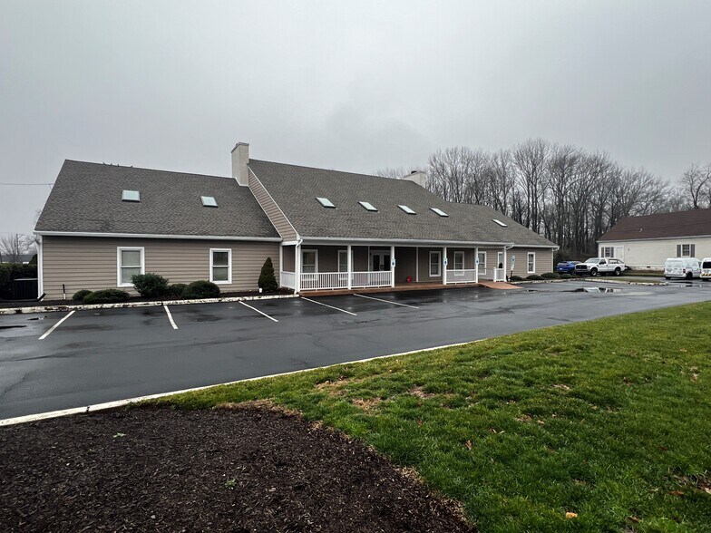 81 Big Oak Rd, Morrisville, PA à louer - Photo du bâtiment - Image 3 de 16