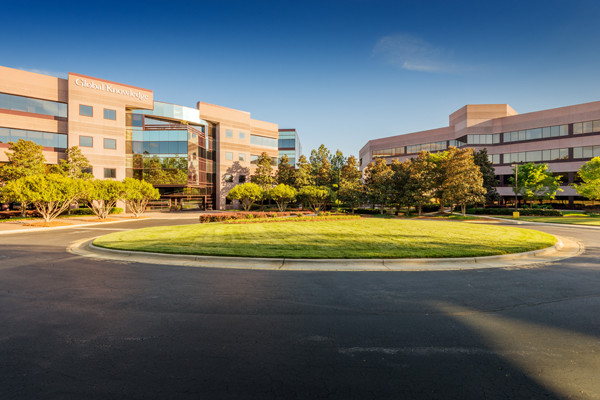 11000 Regency Pky, Cary, NC à louer - Photo principale - Image 1 de 42