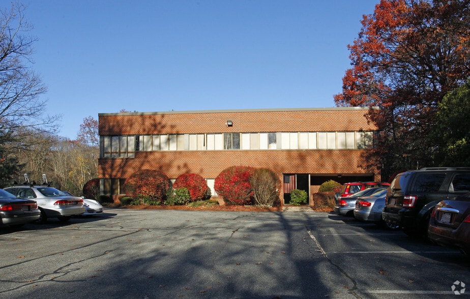 1 Oak Park Dr, Bedford, MA for lease - Primary Photo - Image 1 of 4