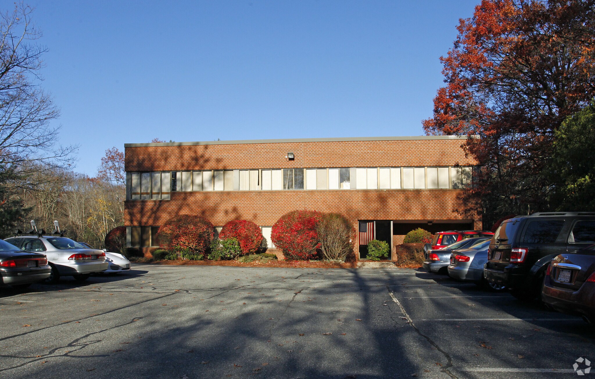 1 Oak Park Dr, Bedford, MA for lease Primary Photo- Image 1 of 5