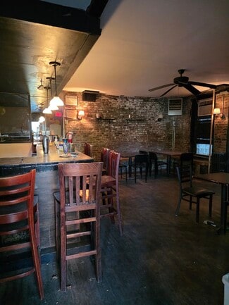 Plus de détails pour 661 Sackett St, Brooklyn, NY - Commerce de détail à louer