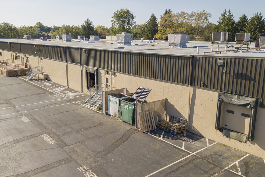 2021 Cabot Blvd W, Langhorne, PA for lease - Building Photo - Image 2 of 11