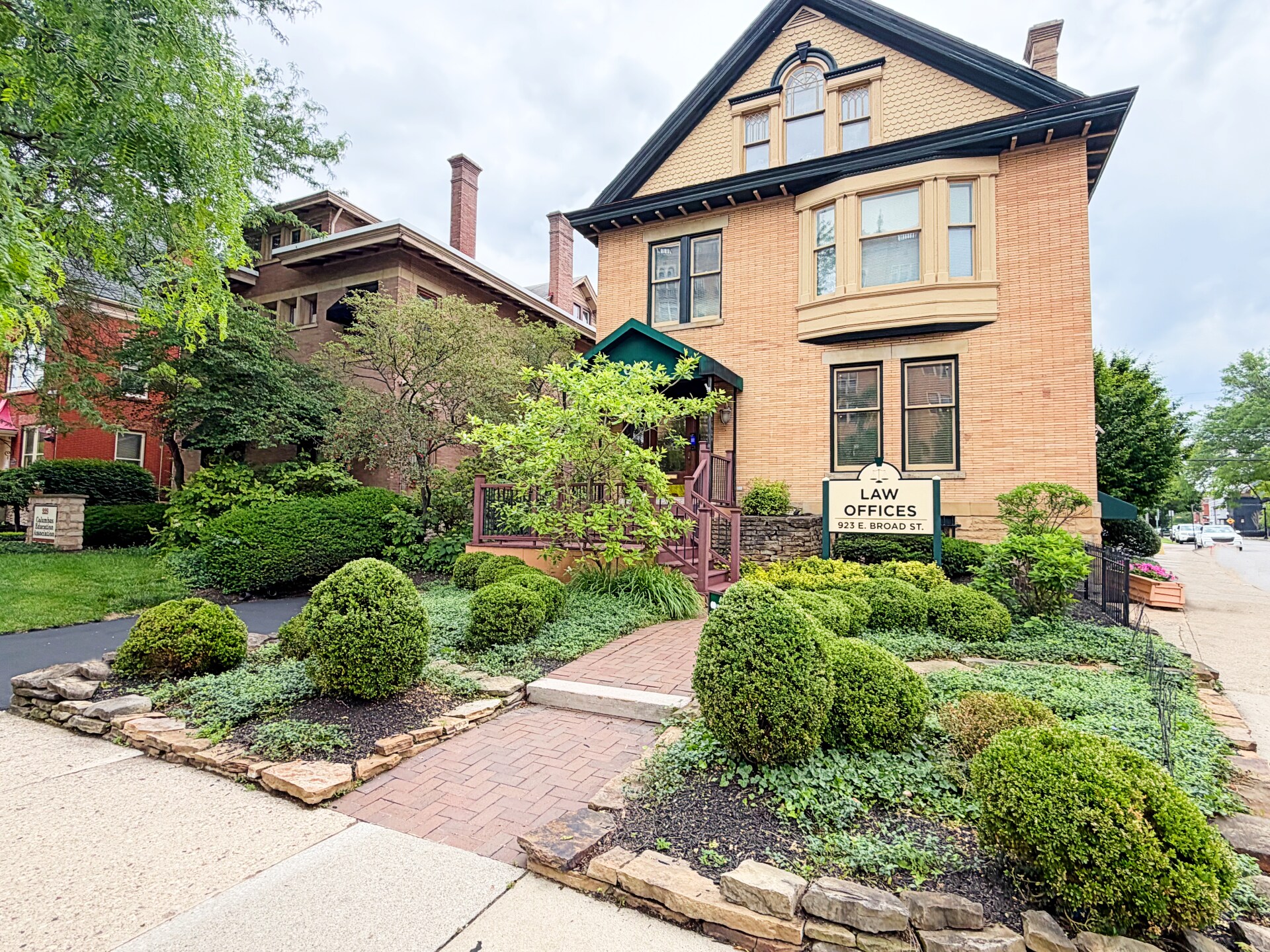 923 E Broad St, Columbus, OH à vendre Photo du bâtiment- Image 1 de 5