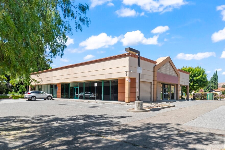 1699 N Capitol Ave, San Jose, CA for lease - Building Photo - Image 2 of 11