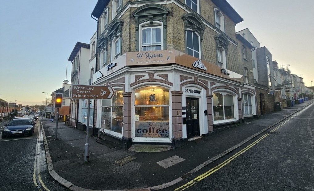 26-28 Grosvenor Rd, Aldershot for lease Primary Photo- Image 1 of 3