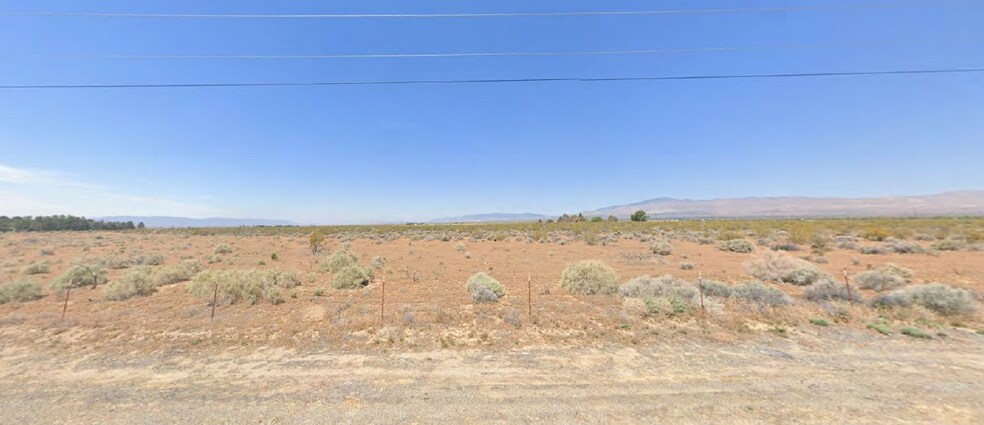 Favorito Ave, Rosamond, CA for sale - Building Photo - Image 2 of 7