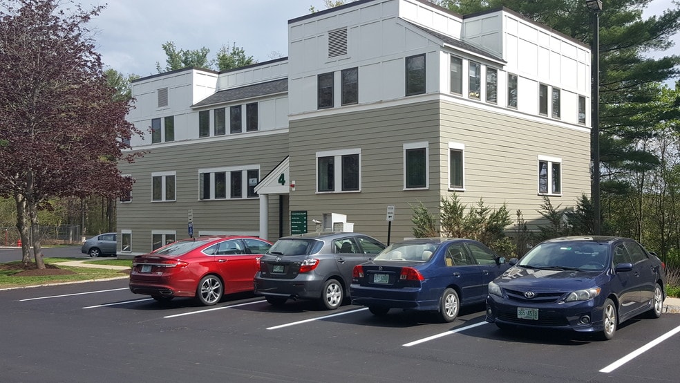 4 Greenleaf Woods Dr, Portsmouth, NH for lease - Building Photo - Image 2 of 24