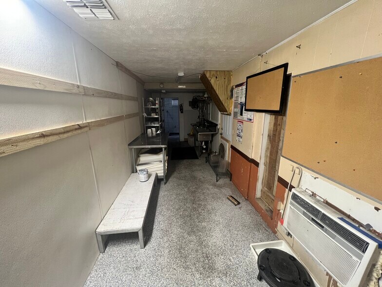 5830 Gall Blvd, Zephyrhills, FL à vendre - Photo du bâtiment - Image 3 de 11