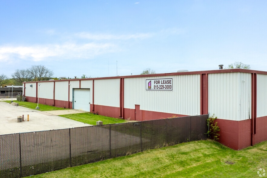 4750 Hiawatha Dr, Rockford, IL for sale - Building Photo - Image 3 of 6